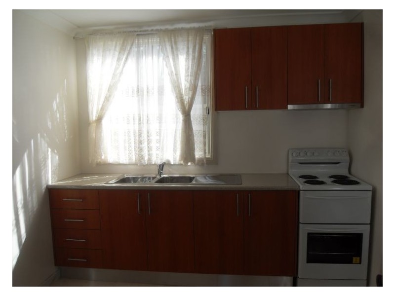 8A ACE AVE, Fairfield NSW 2165