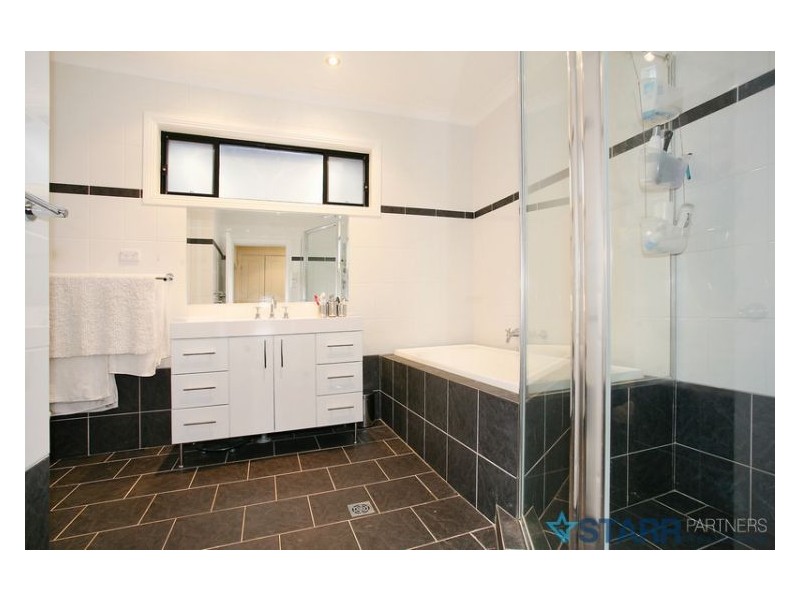 29 Waterside Cr, Carramar NSW 2163