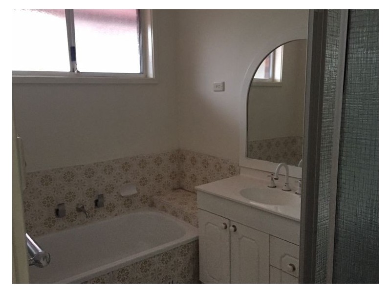 6 Stevenson St, Wetherill Park NSW 2164