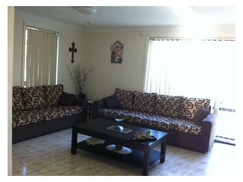 44 Sandringham Street, St Johns Park NSW 2176