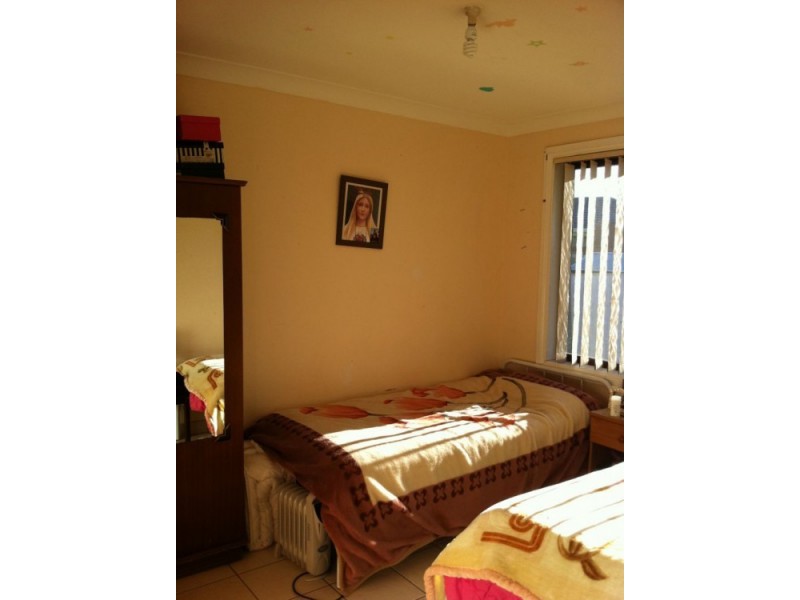 44 Sandringham Street, St Johns Park NSW 2176