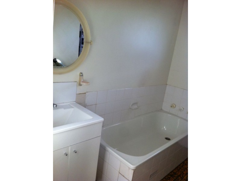 44 Sandringham Street, St Johns Park NSW 2176