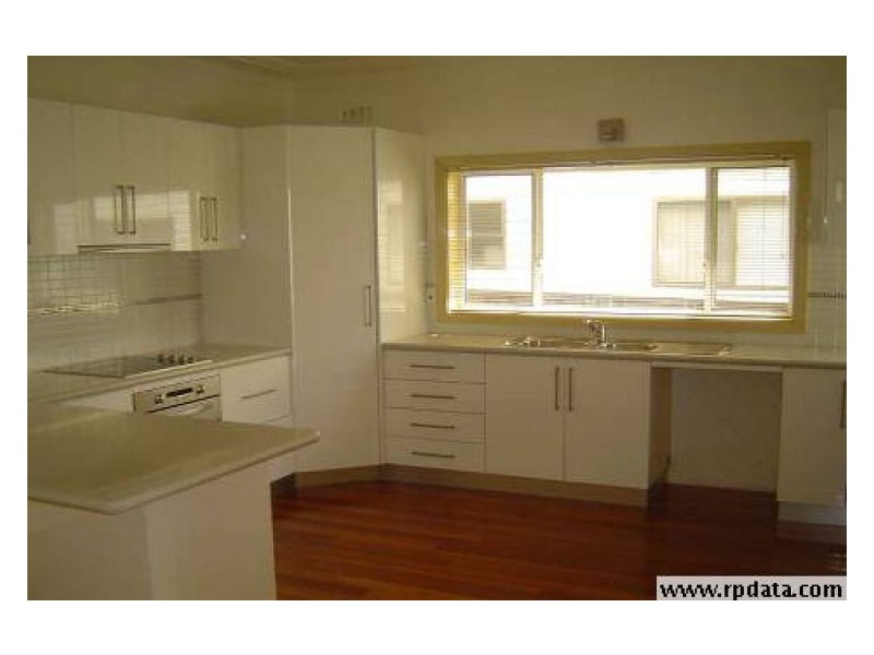 10 Francis St, Fairfield NSW 2165