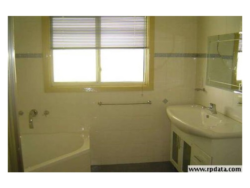 10 Francis St, Fairfield NSW 2165