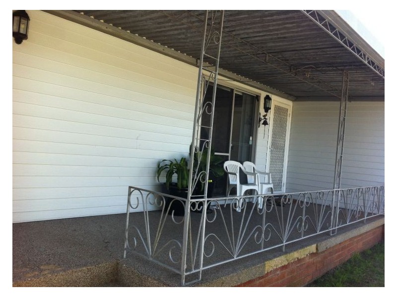 9 Harden St, Canley Heights NSW 2166