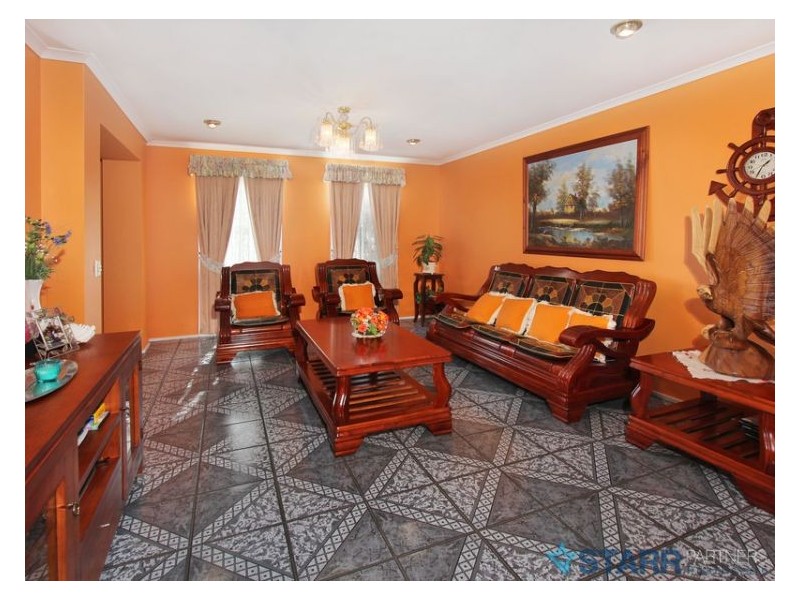 9 Claremont Cres, Hinchinbrook NSW 2168