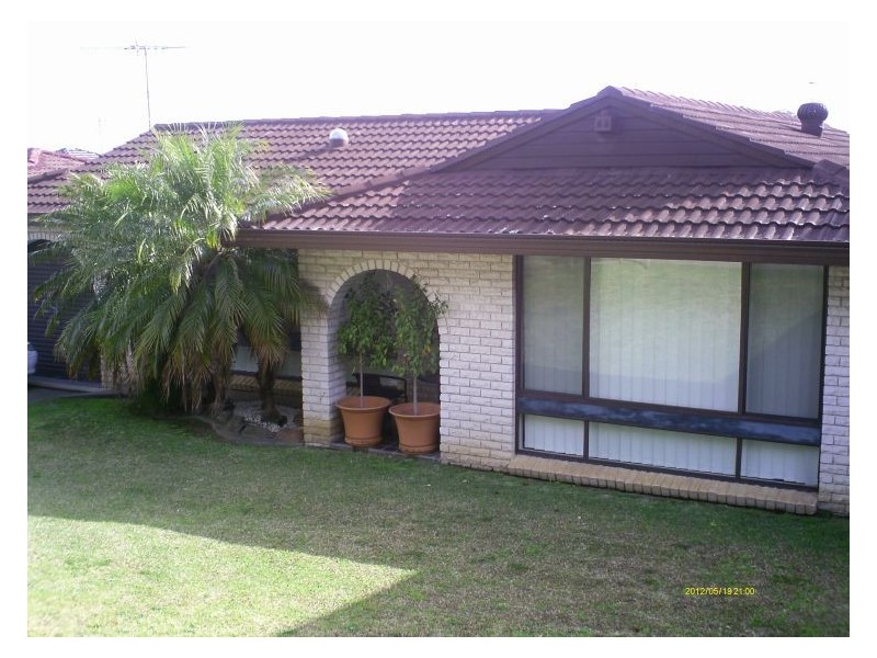 26 Berry St, Prairiewood NSW 2176