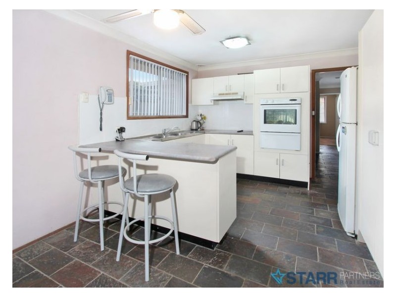 5 Dwyer Cl, Fairfield West NSW 2165