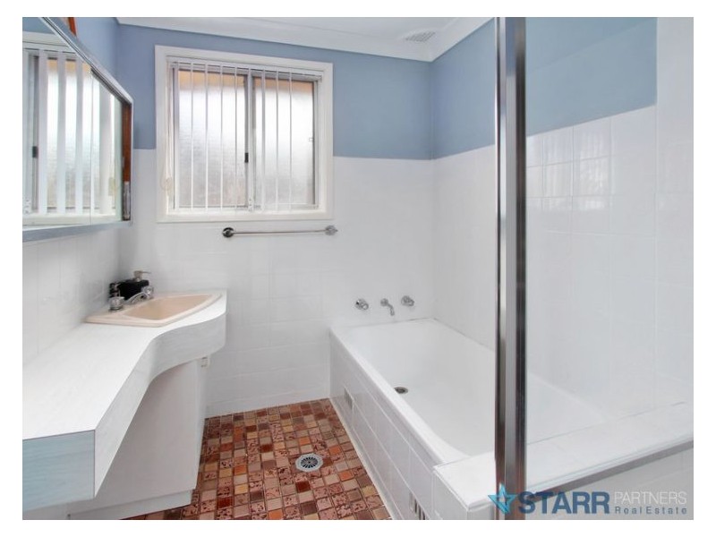 5 Dwyer Cl, Fairfield West NSW 2165