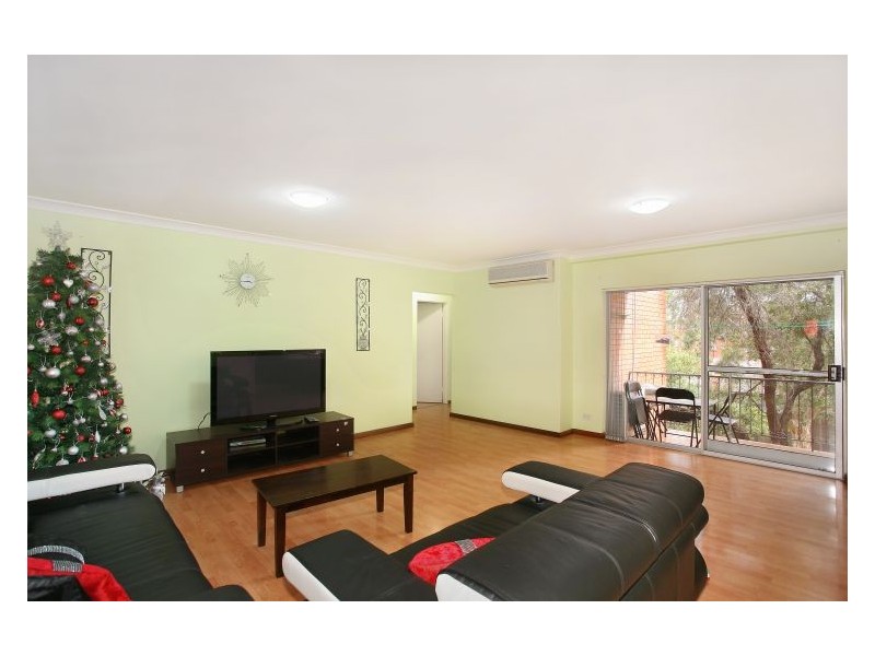 2/66 Sackville St, Fairfield NSW 2165