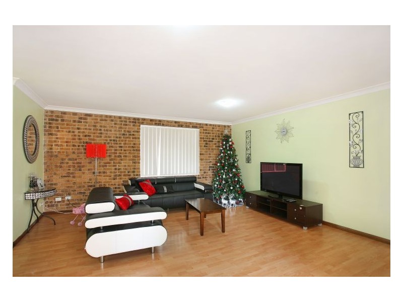 2/66 Sackville St, Fairfield NSW 2165