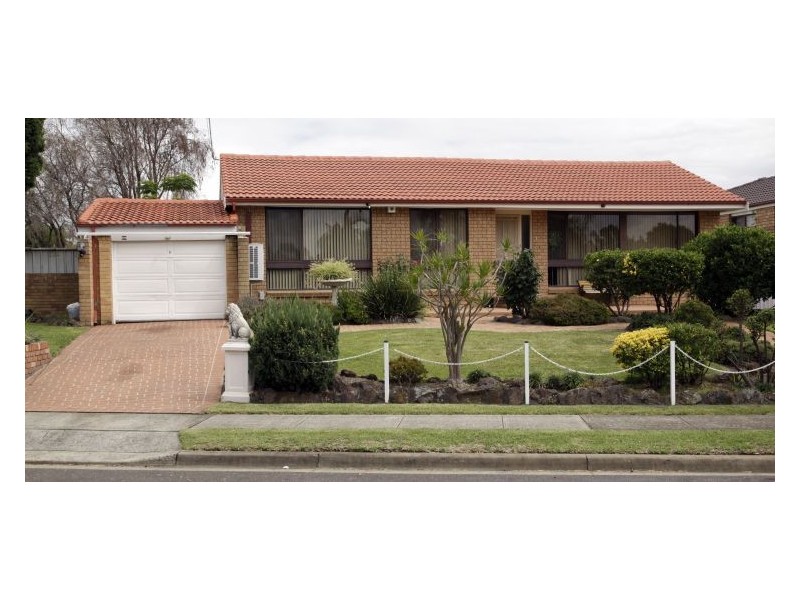 18 Newcastle St, Wakeley NSW 2176
