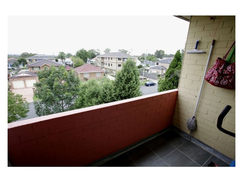 7/11 Gilbert St, Cabramatta NSW 2166