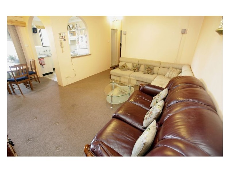 10/10 Forbes St, Warwick Farm NSW 2170