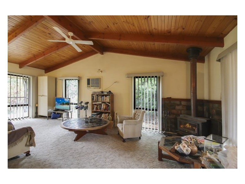 49 Howlong Rd, Burrumbuttock NSW 2642