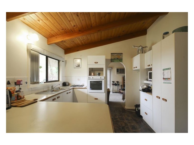 49 Howlong Rd, Burrumbuttock NSW 2642