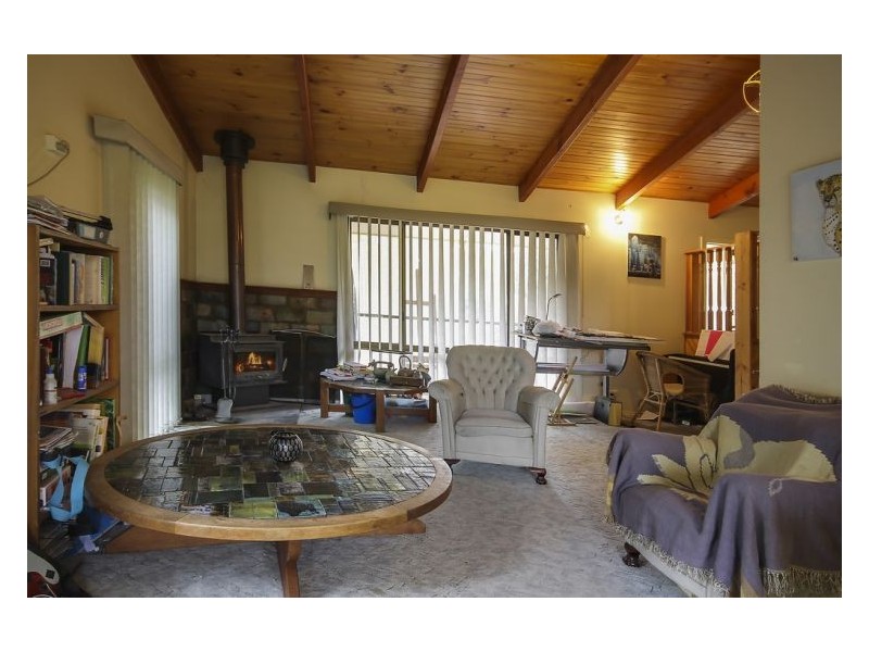49 Howlong Rd, Burrumbuttock NSW 2642