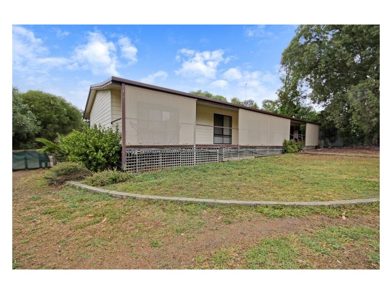 49 Howlong Rd, Burrumbuttock NSW 2642