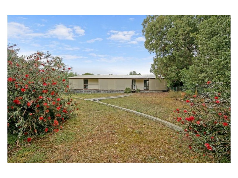 49 Howlong Rd, Burrumbuttock NSW 2642