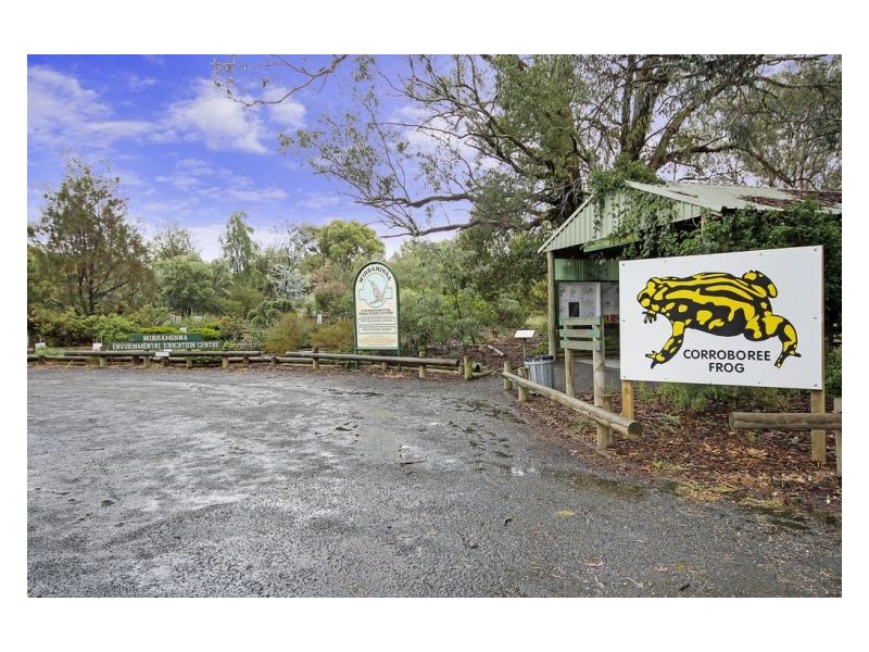 49 Howlong Rd, Burrumbuttock NSW 2642