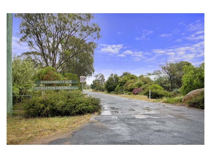 49 Howlong Rd, Burrumbuttock NSW 2642