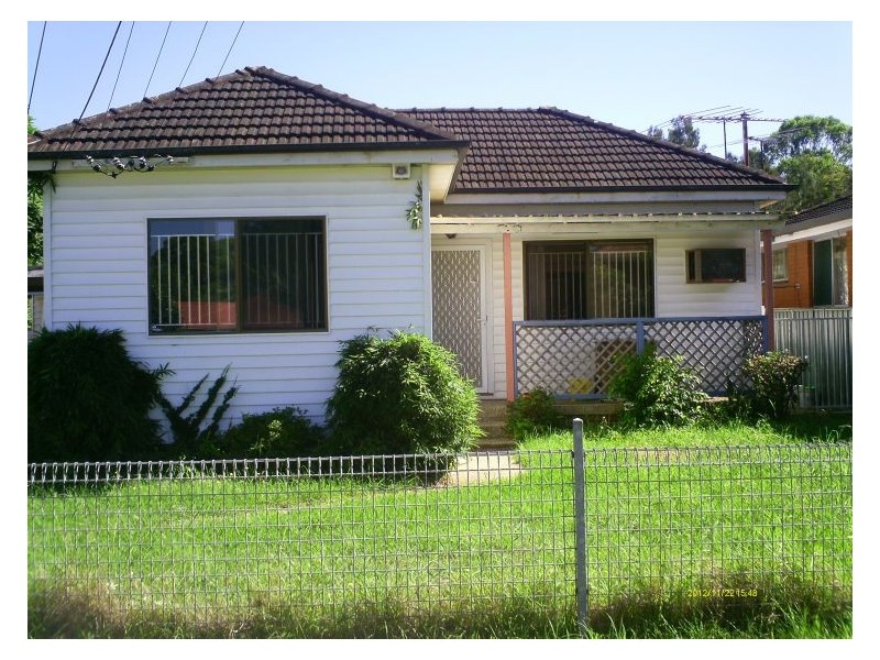 5 Atkins Avenue, Carramar NSW 2163