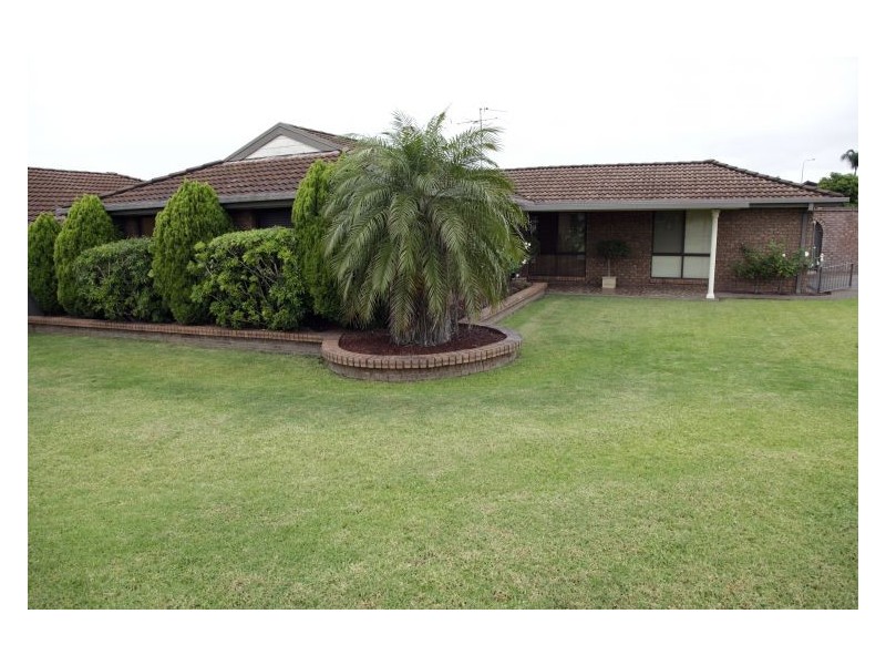 90 Restwell Rd, Bossley Park NSW 2176