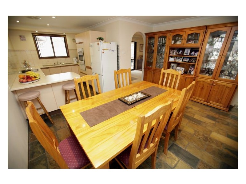 90 Restwell Rd, Bossley Park NSW 2176