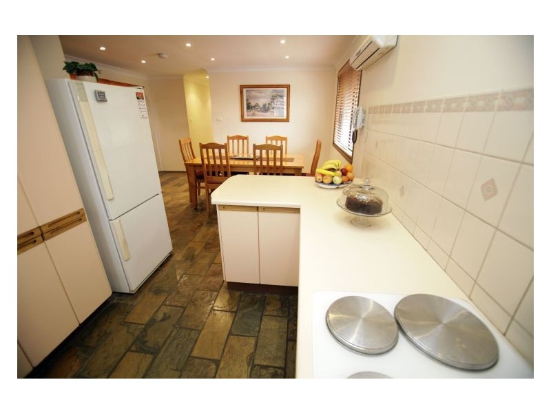 90 Restwell Rd, Bossley Park NSW 2176