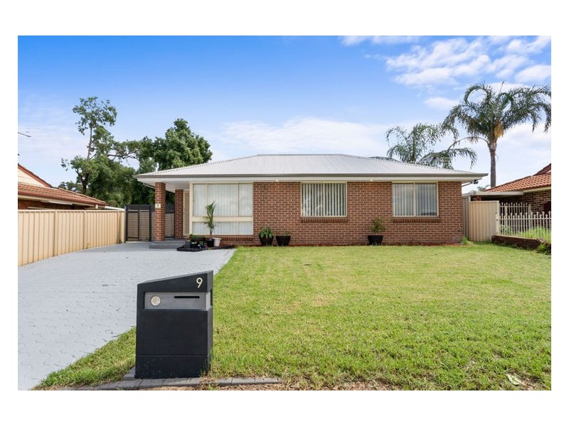 9 Fonda Place, Glendenning NSW 2761