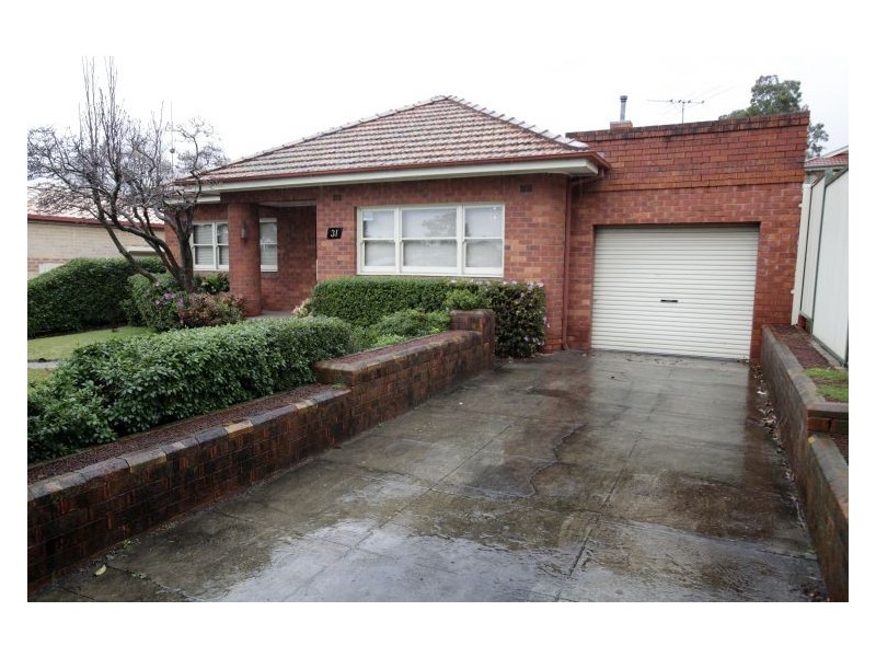 31 Station St, Fairfield NSW 2165