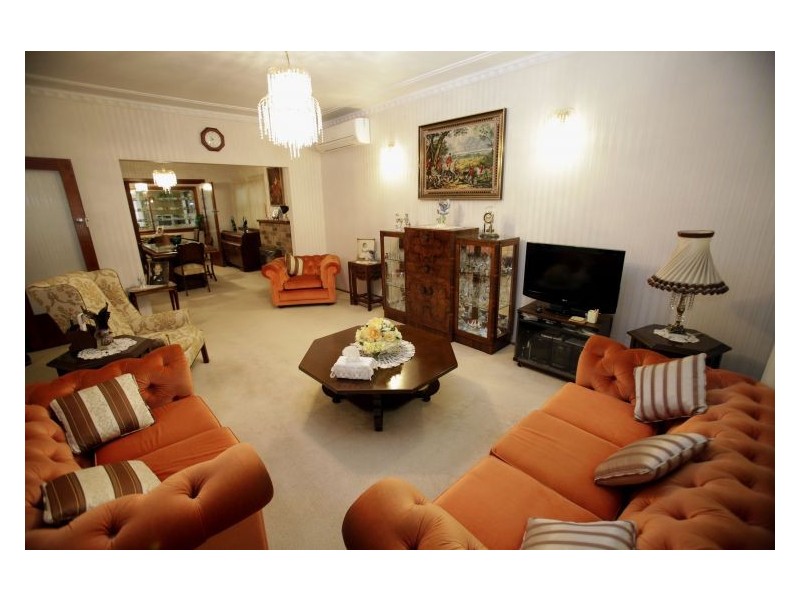 31 Station St, Fairfield NSW 2165