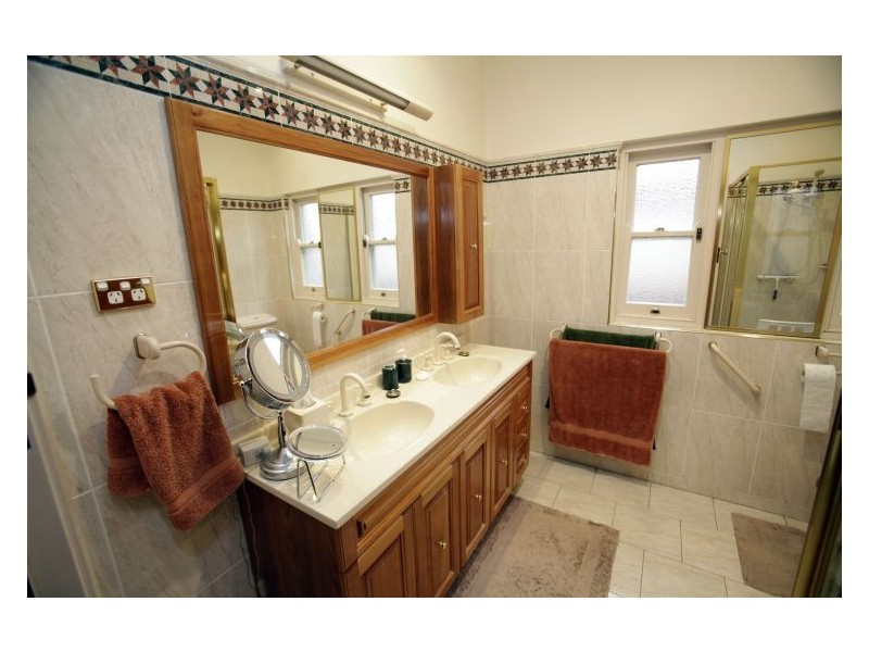 31 Station St, Fairfield NSW 2165