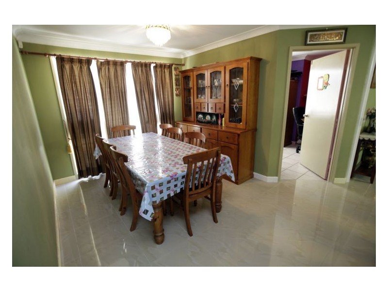 3 Omega Cl, Prestons NSW 2170