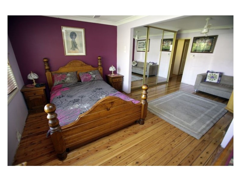 1 Ferraro Cl, Edensor Park NSW 2176