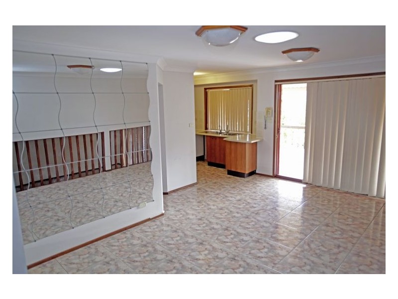 6 Dowding Cl, Cecil Hills NSW 2171