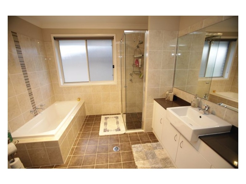 36 Broulie St, Prestons NSW 2170