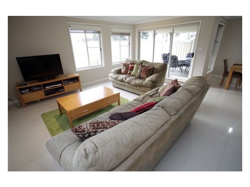 36 Broulie St, Prestons NSW 2170