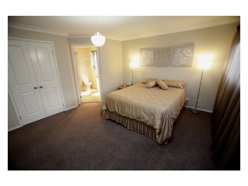 36 Broulie St, Prestons NSW 2170