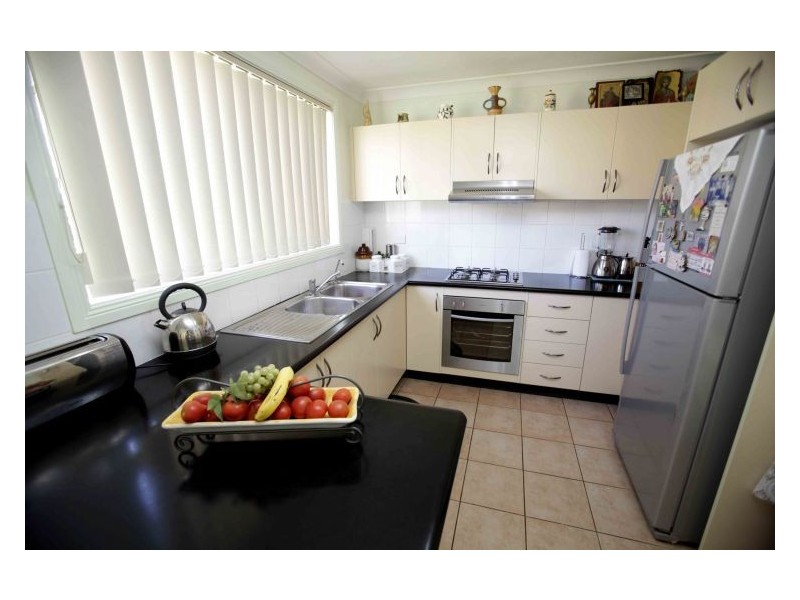 4 Sunrise  Pl, Horningsea Park NSW 2171