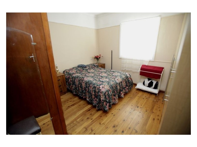 73 Ligar, Fairfield NSW 2165