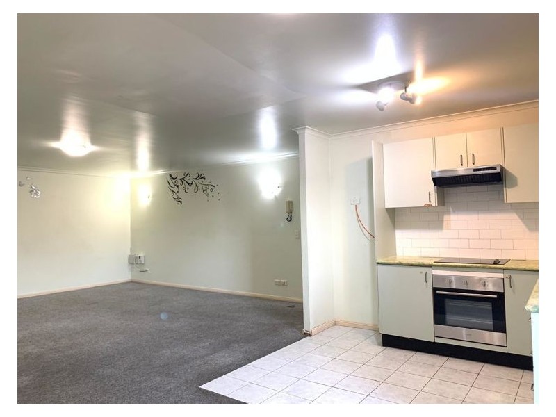 16/25 Fourth Avenue, Blacktown NSW 2148