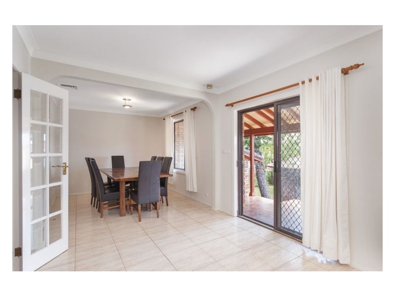 43 Mannow Ave, West Hoxton NSW 2171