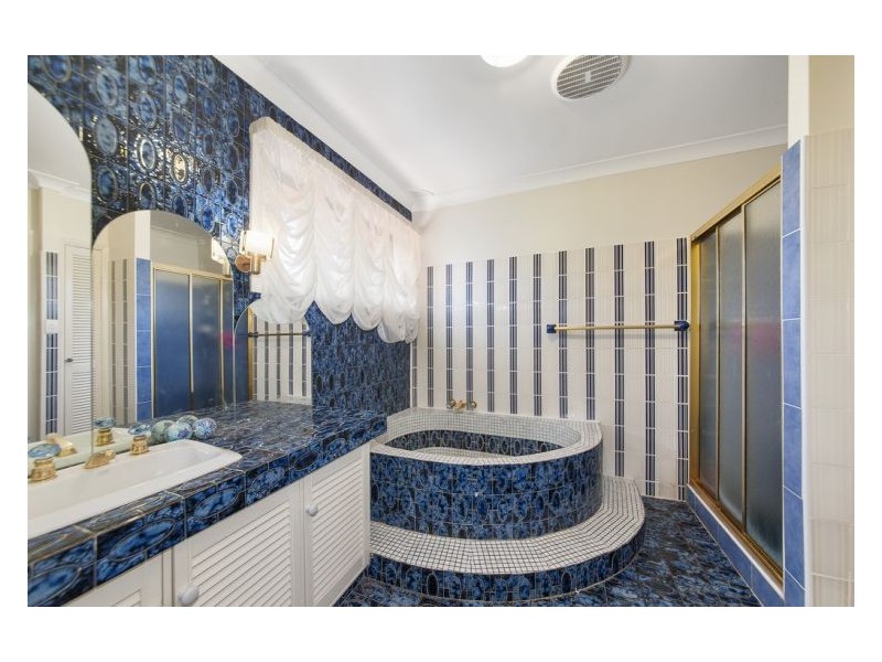 43 Mannow Ave, West Hoxton NSW 2171