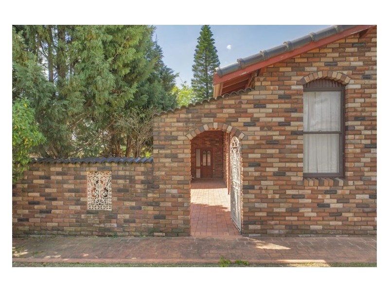 43 Mannow Ave, West Hoxton NSW 2171