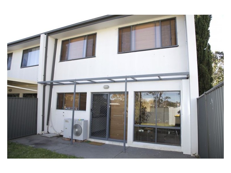 9/6 Hambledon Rd, Quakers Hill NSW 2763