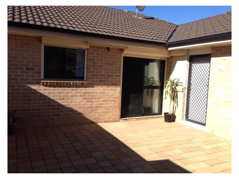 8/85 Cambridge St, Canley Heights NSW 2166