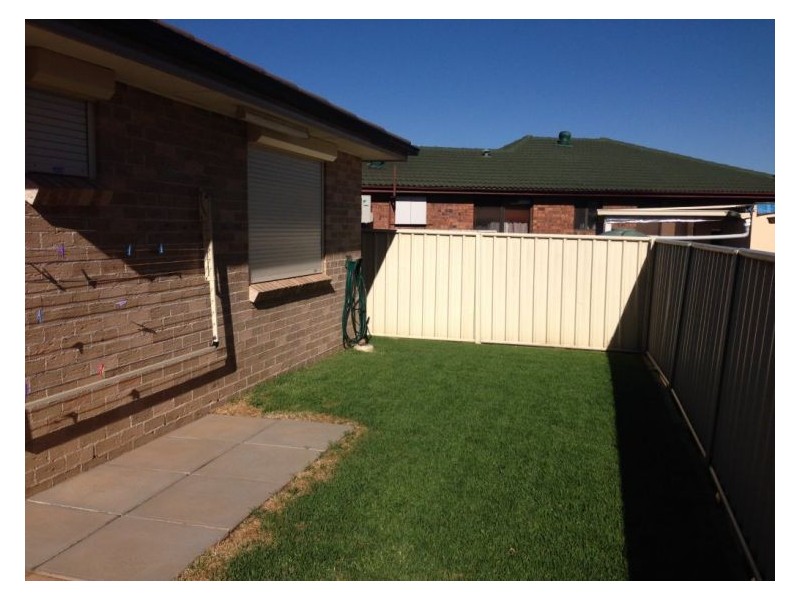 8/85 Cambridge St, Canley Heights NSW 2166