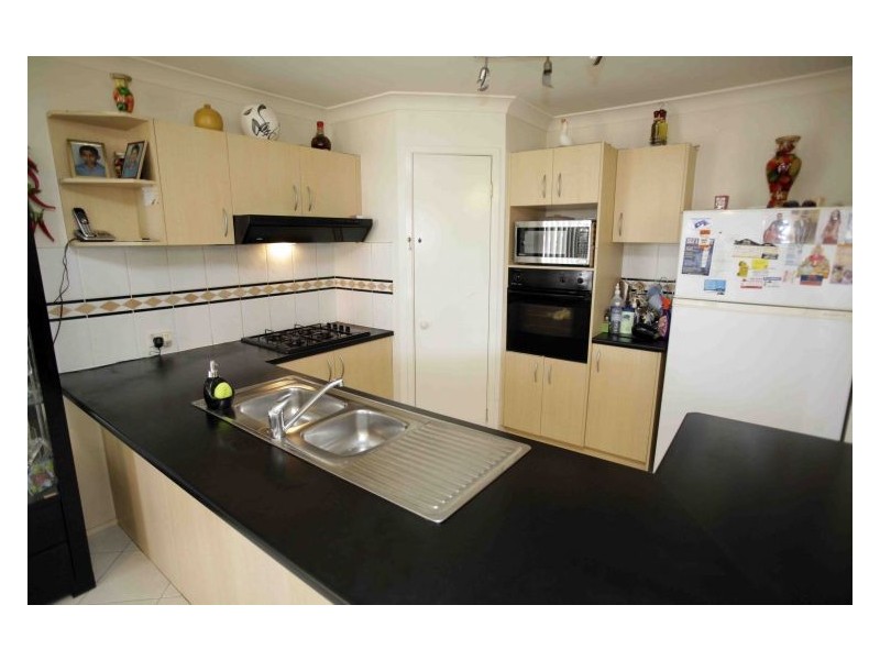 172 Braidwood Dr, Prestons NSW 2170