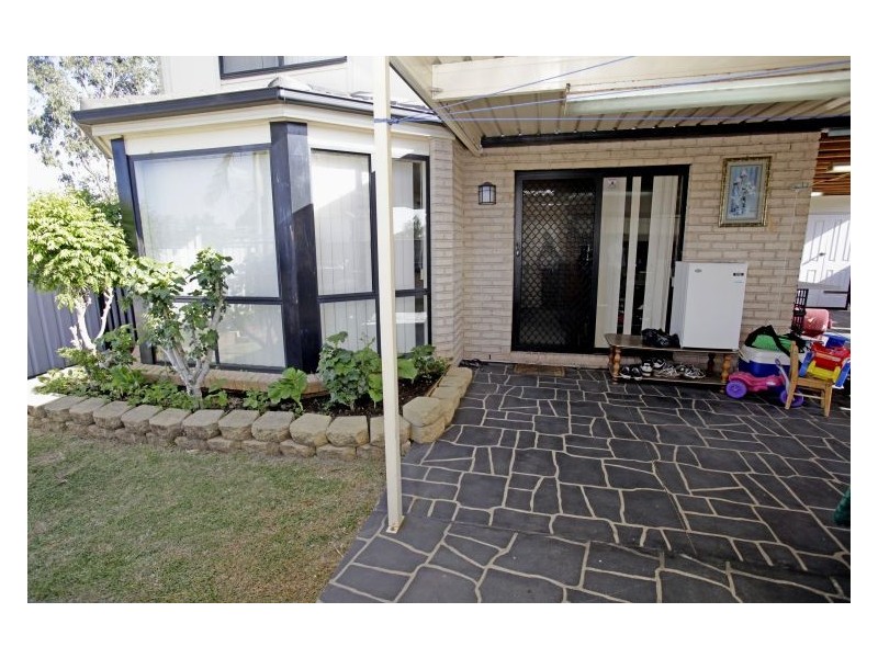 172 Braidwood Dr, Prestons NSW 2170